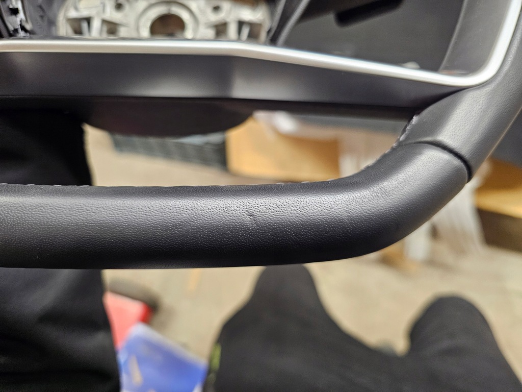 фото №11, Audi q4 e-tron повітропровід шкіряний пелюстки перемикання 89a419091l