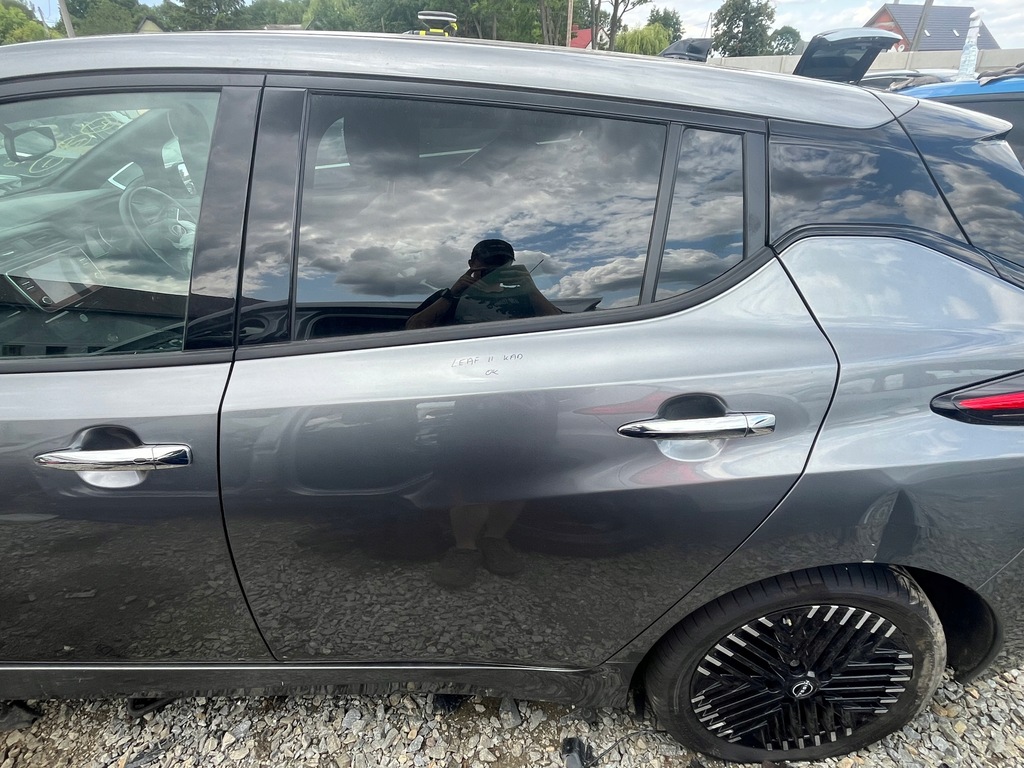 фото №1, Дверь левый задняя nissan leaf ze1 ii 2 kad