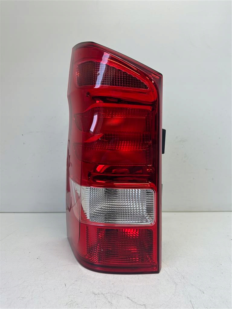 фото №1, Mercedes vito w447 13r+. левая лампа задняя org.