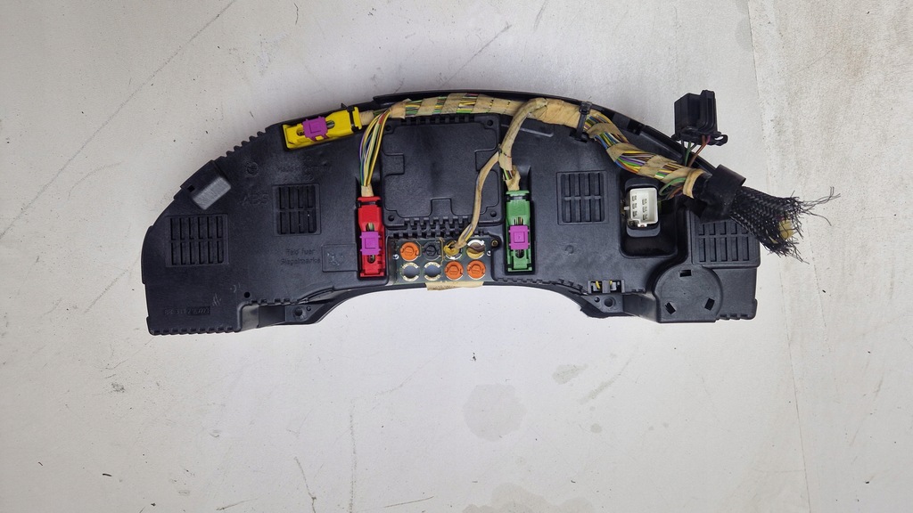 фото №4, Audi a8 d2 счетчик приборы спидометр 4d0919033f