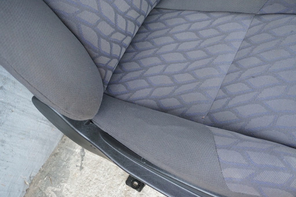 фото №6, Mitsubishi pajero pinin сиденье сиденья перед 5d eu комплект