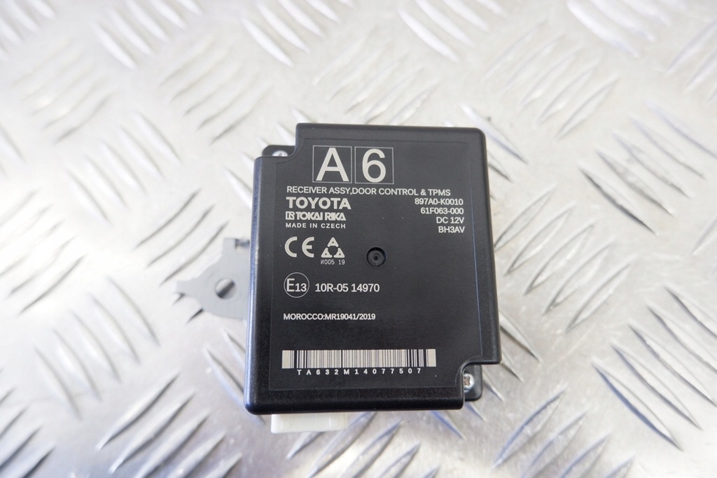 фото №7, Модуль центрального замка toyota yaris _p21_ 897a0k0010 1.5l hybrid 85kw