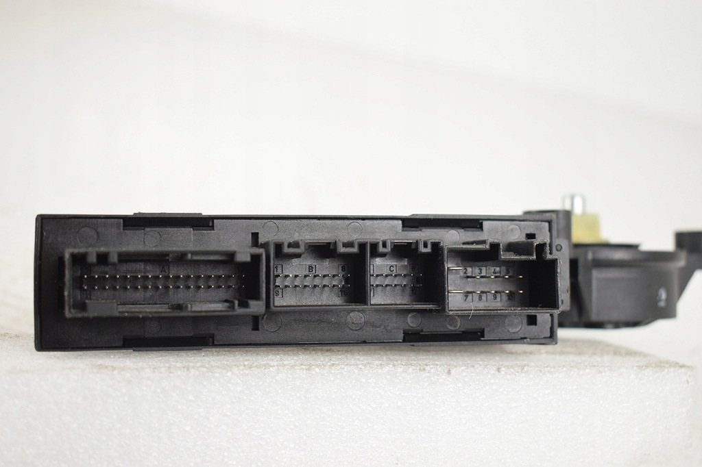 фото №6, Моторчик стекло audi a4 b7 cabrio 8h2959802d