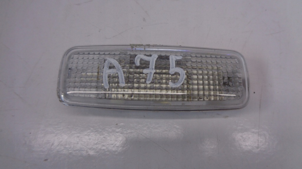 фото №1, Audi лампа подсветка солцезащитный козырёк потолок