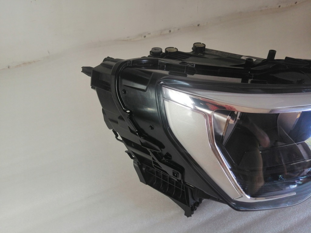 Audi q3 2 фара перед правый  led в Украине