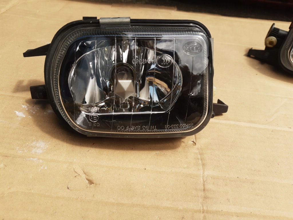 фото №2, Mercedes slk r171 c w203 cl 215 левый противотуманная фара