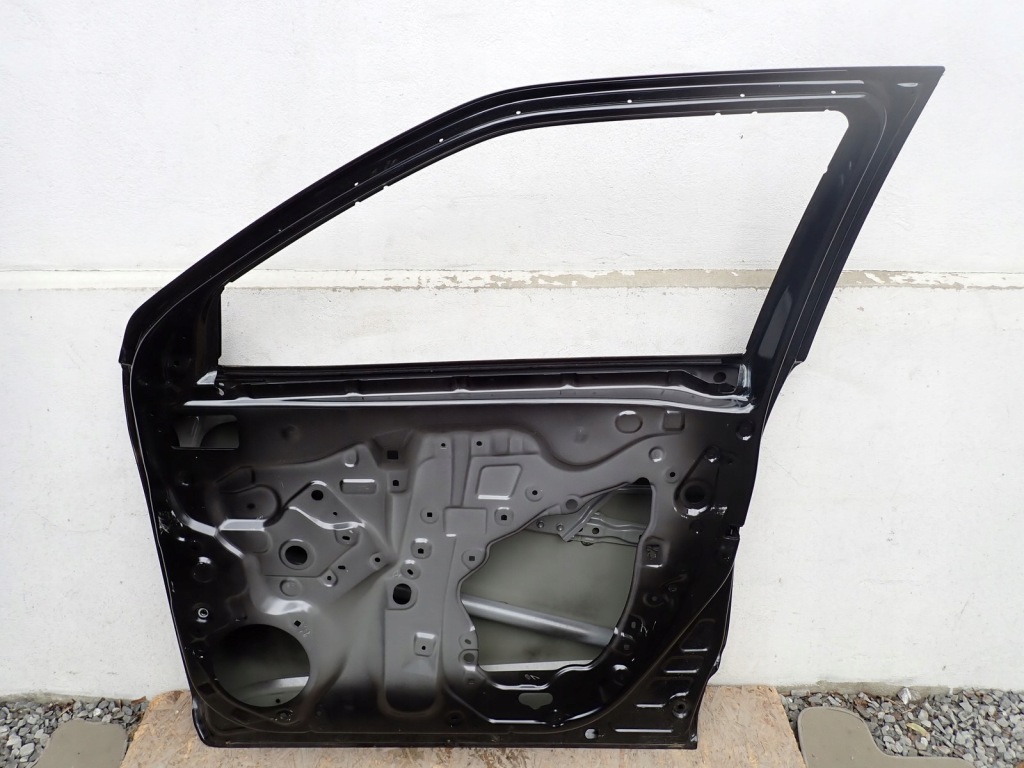 фото №3, Дверь правое передние правый перед toyota yaris cross mxp 2020- 67001k2010