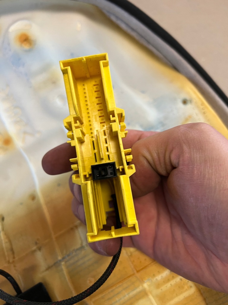 фото №6, Bmw 2 f45 f46 f48 материал обивка сиденье правая