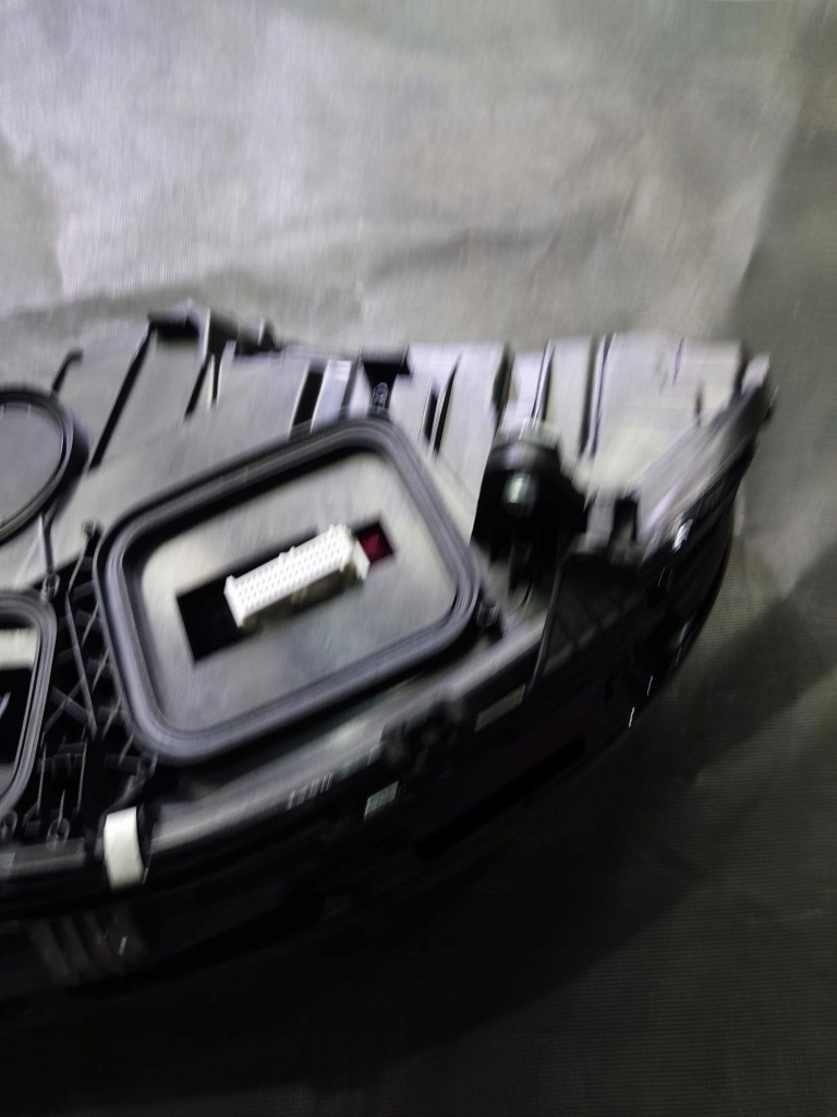 фото №7, Лампа mercedes s-klasa w223 digital light blue перед права lub ліва