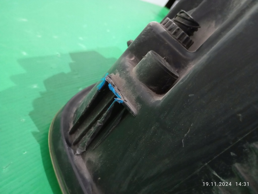 фото №8, Лампа фара права mercedes actros 03- a9438200261