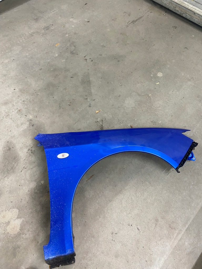 фото №1, Subaru impreza крила правий перед