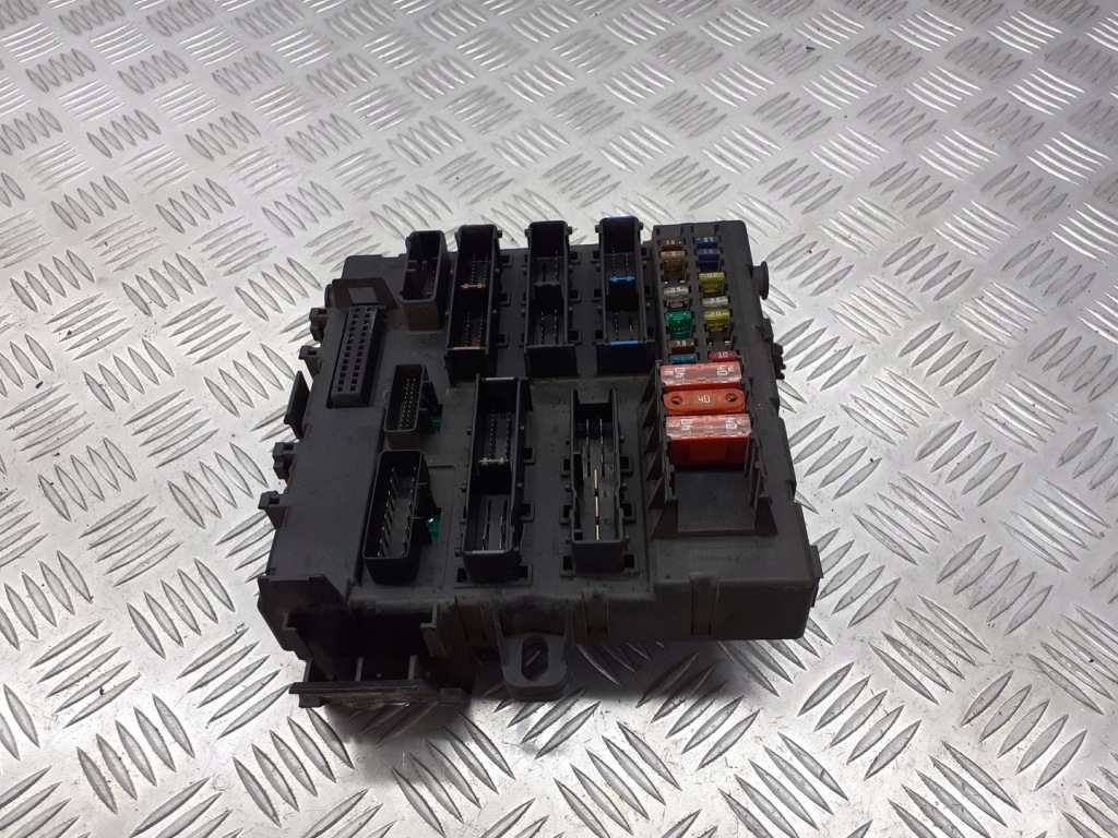 Купить Коробка предохранителей opel vectra c 2.2 13125487