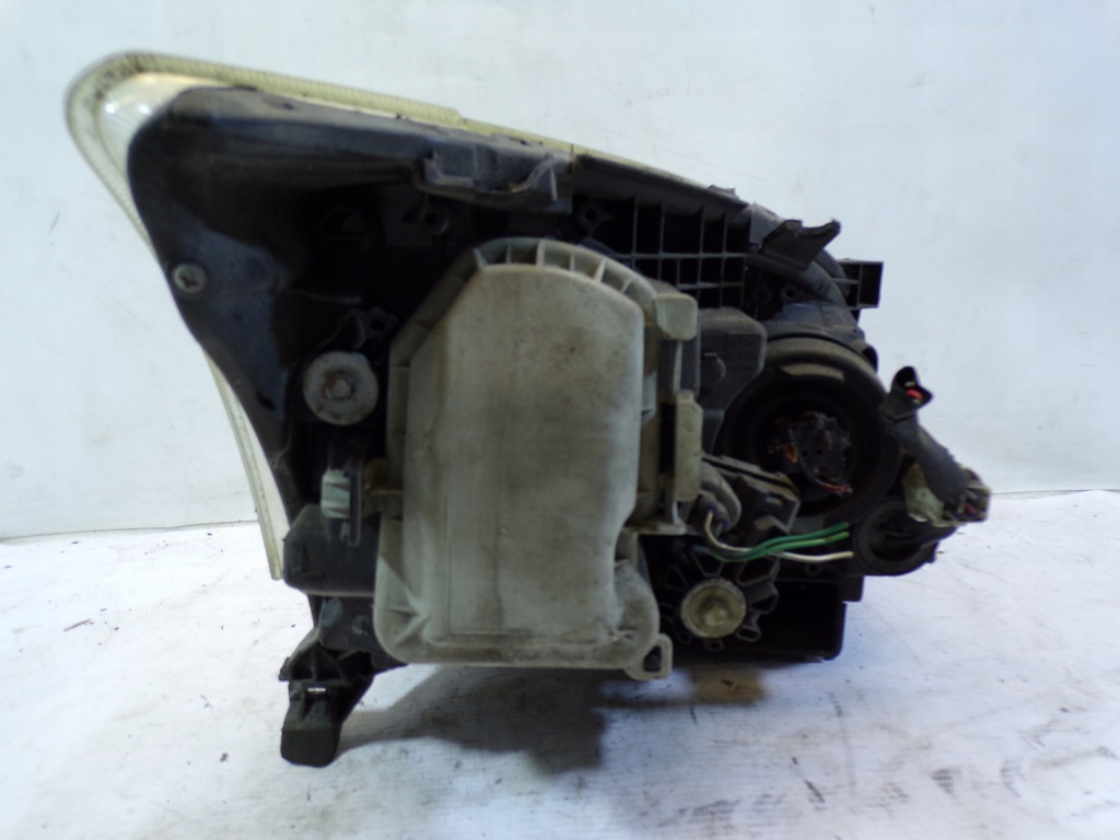 фото №4, Лампа передняя перед левая toyota avensis t25