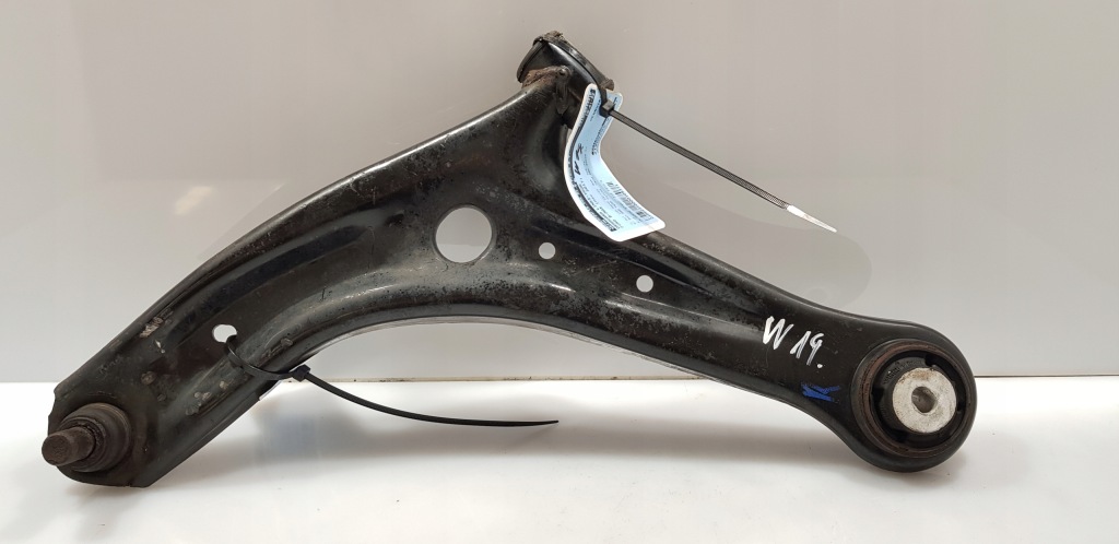 фото №1, Ford b-max важіль лівий перед нижній #w14