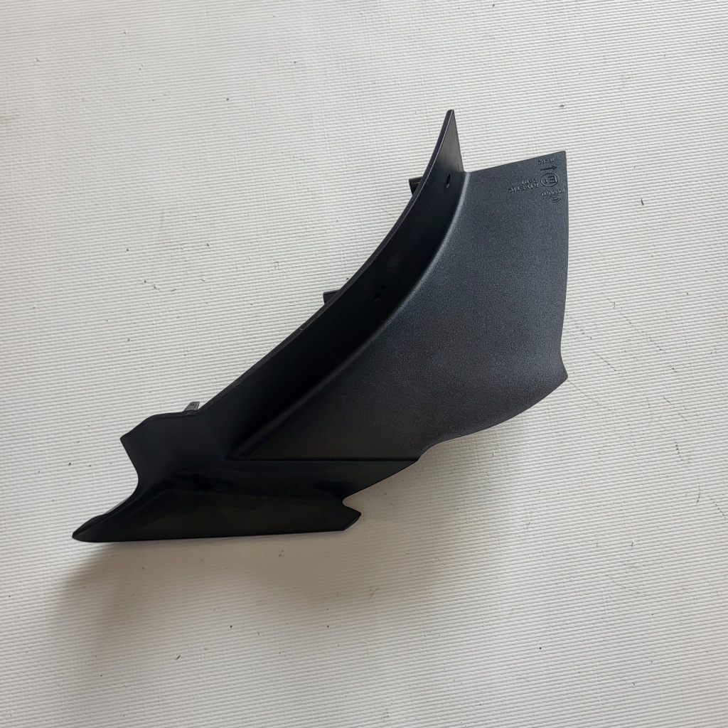 Купить Накладка корпус фонари левый задний  2ga945311 vw t-roc 20r