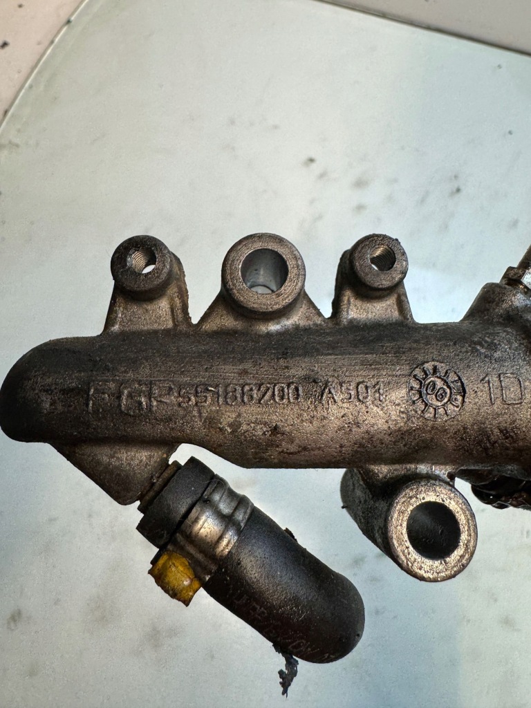 Купити Alfa romeo 159 дизель помпа зчеплення