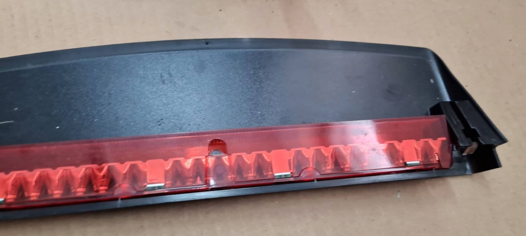 Купити Audi оригінальний номер 8t0945097a