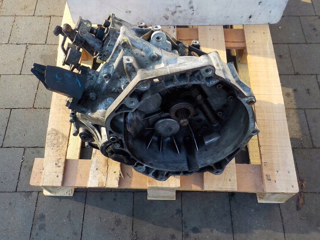 Купити Mini cooper r50 04r 1.6 компресор 170km коробка передач передач 1504295 bkd