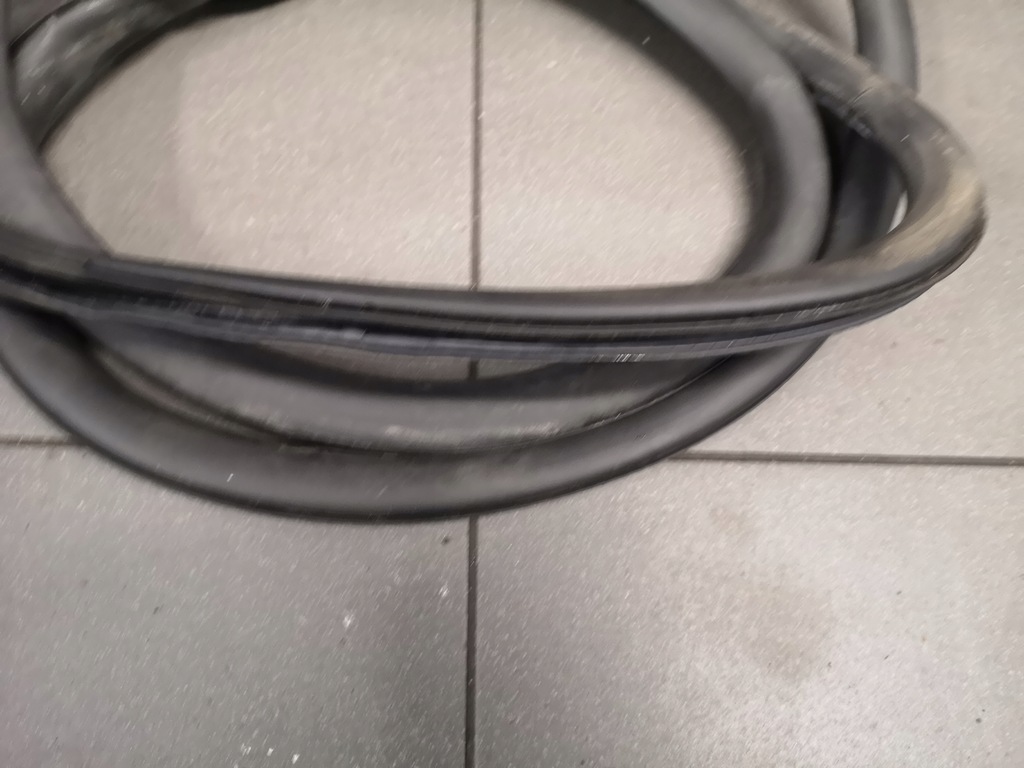 фото №5, Прокладка дверь левый задняя audi a4 b6 8e5833721b