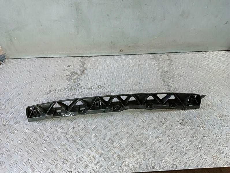 Купити M40 кронштейн  середній бампера задній vw passat b9 3j0807863a