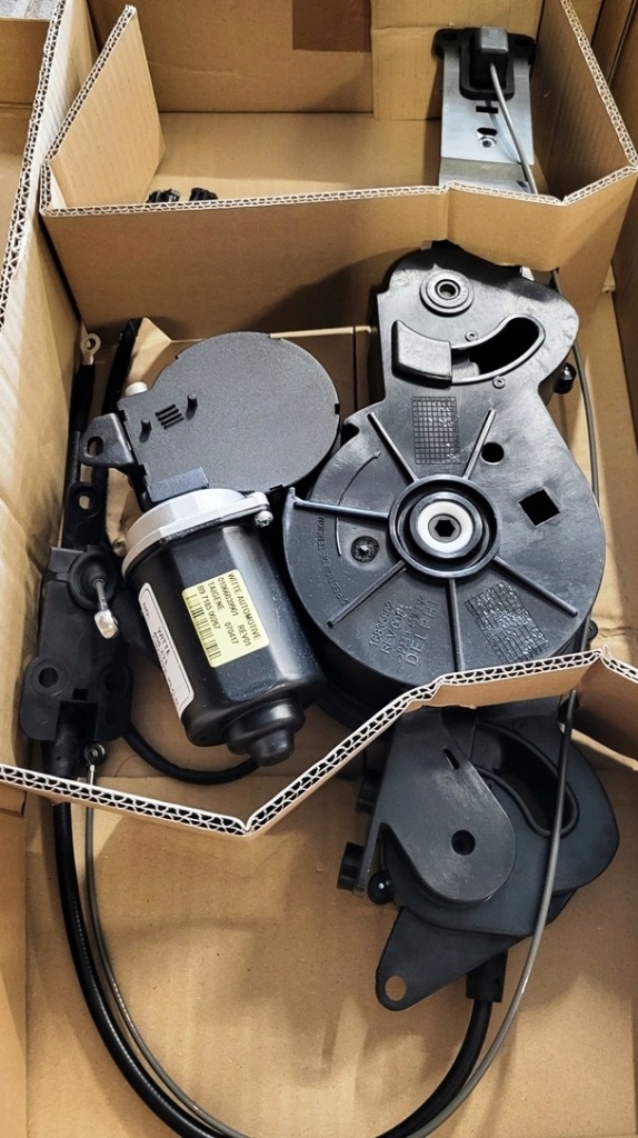 Двигун двері розсувних c c8 лівий Ціна