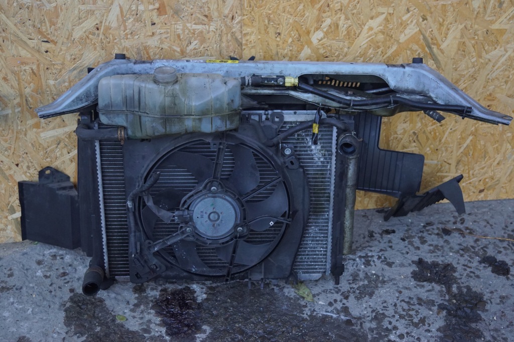 фото №7, Pas передній радіатор nissan note e11 lift 1.5 dci