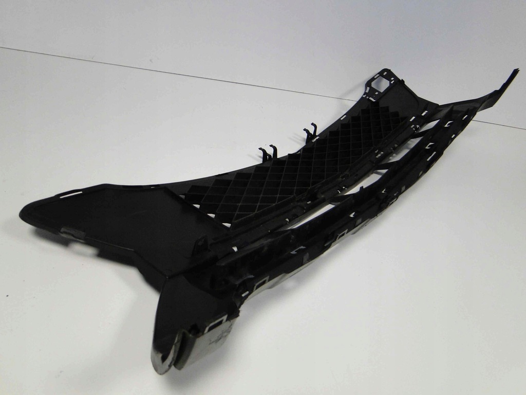 фото №3, Mercedes-benz оригінальний номер a2048856823 решітка вентиляційна, бампер