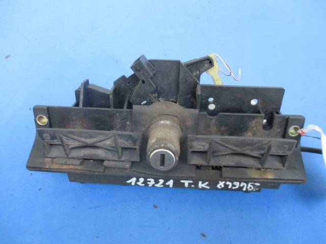 Купити Audi a4 b5 kombi ручка задньої кришки замок