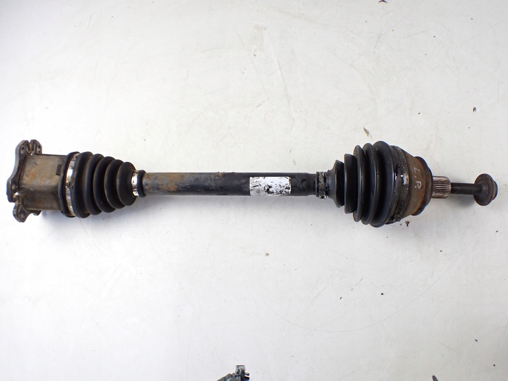 фото №1, Приводной вал левый перед audi a8 s8 d3 5.2 короткий