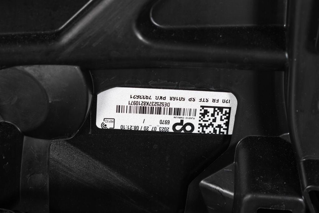 фото №13, Bmw ix i20 бампер передній перед датчики m-pakiet black sapphire 475