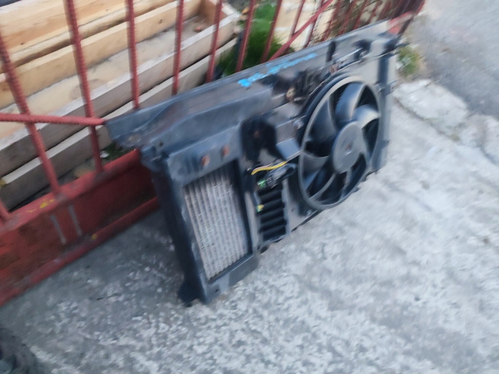 фото №10, Радиатор вентилятор pas передний peugeot 308