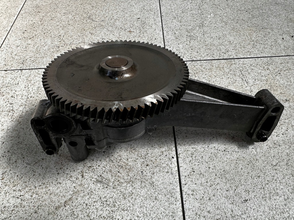 Купити Насос оливи scania r 1448659 1430182 1385573