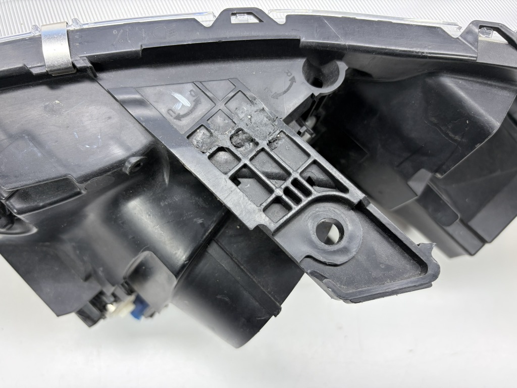 Mitsubishi eclipse cross full led фара передня правий перед 831d320 d574jr Зі Шроту