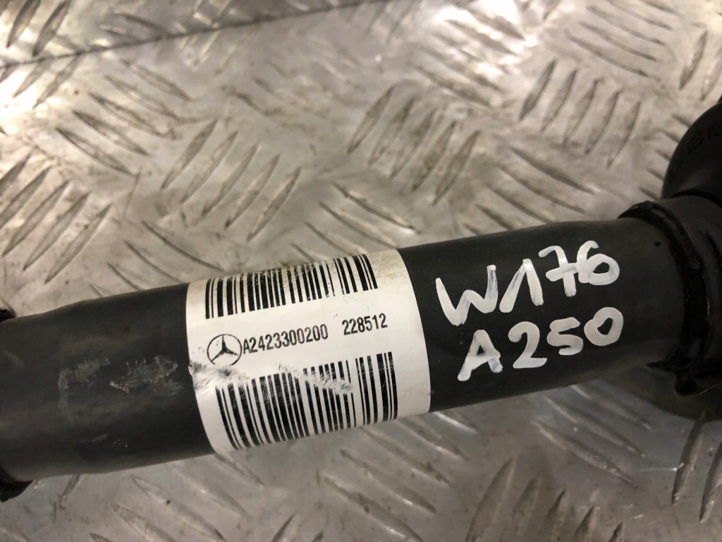 Приводной вал mercedes a-klasa w176 w246 a2423300200 Цена