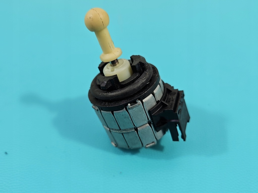 Купить Моторчик фара левого bmw f10 f11