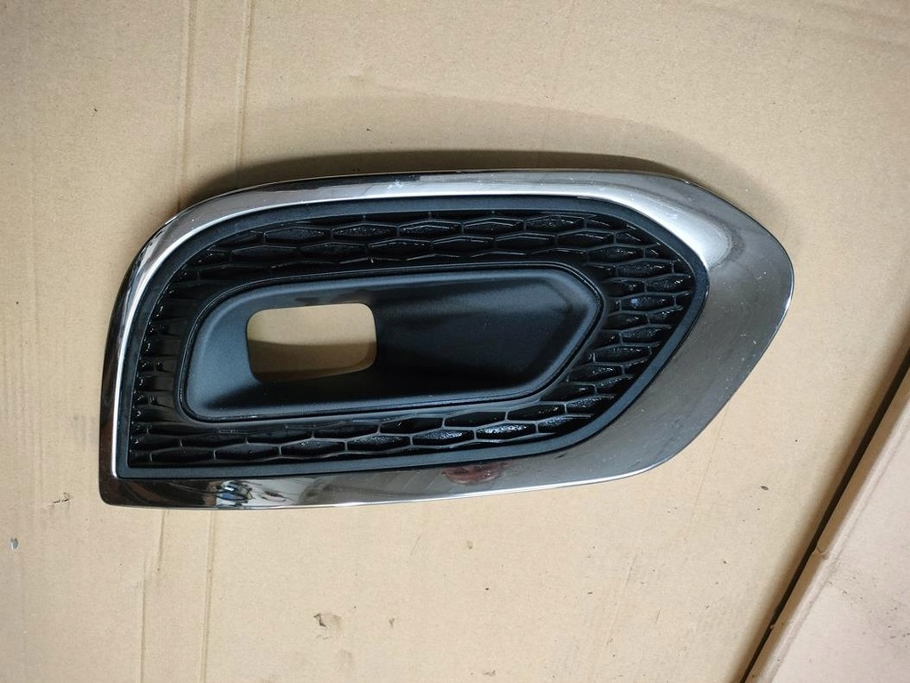 фото №1, Решётка перед правая + хром renault kadjar lift 18- полный нет клеёный