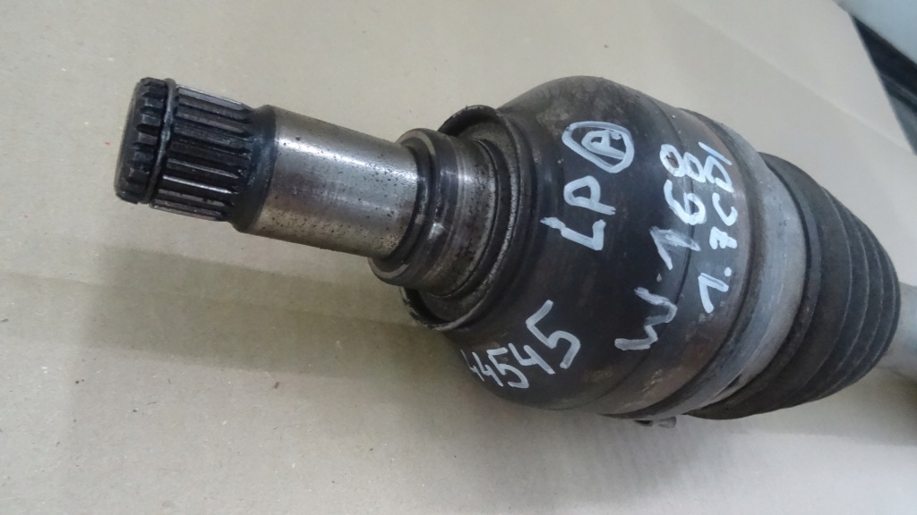 Mercedes w168 1.7cdi приводной вал левое  перед Оригинал