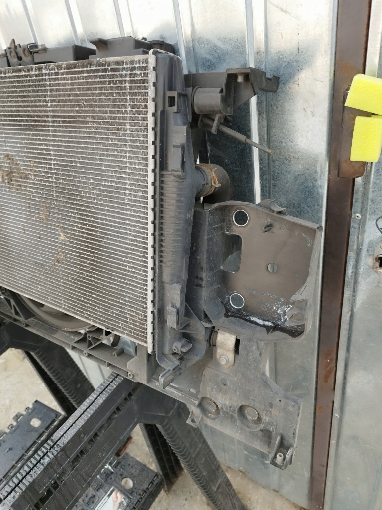 Ремень передний renault scenic 3 3 рестайлинг  1.6 cdi r9m механическая коробка передач lata 2012-2016 Недорого