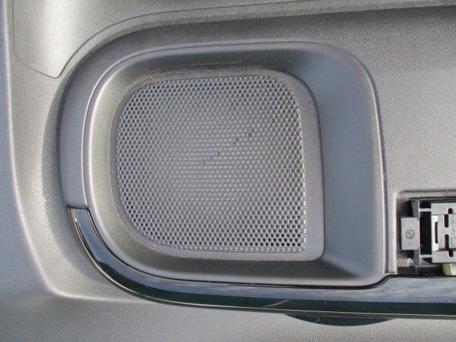 фото №7, Citroen c4 cactus обшивка дверь левых передних