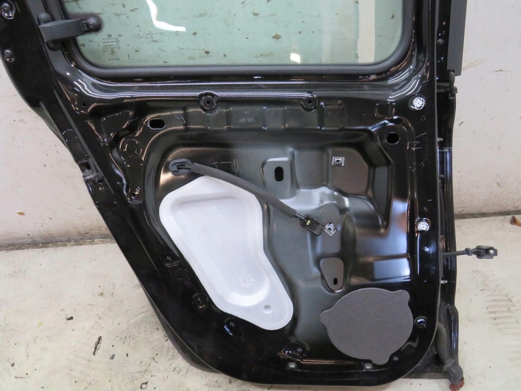 Двері ліва задні задній tegne twingo iii 14- в Україні