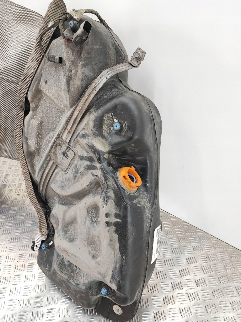 фото №7, Mercedes-benz ml w164 2009 бак пального