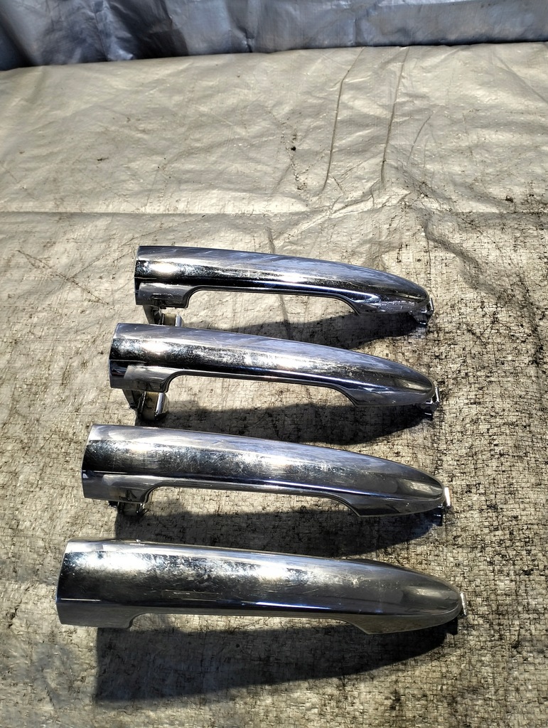 фото №1, Ручка наружная левый перед kia carens iii 06-13r