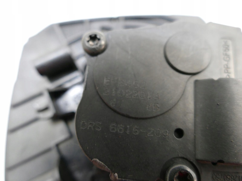 фото №11, Jaguar xf x250 xfr lift решётка обдув левая