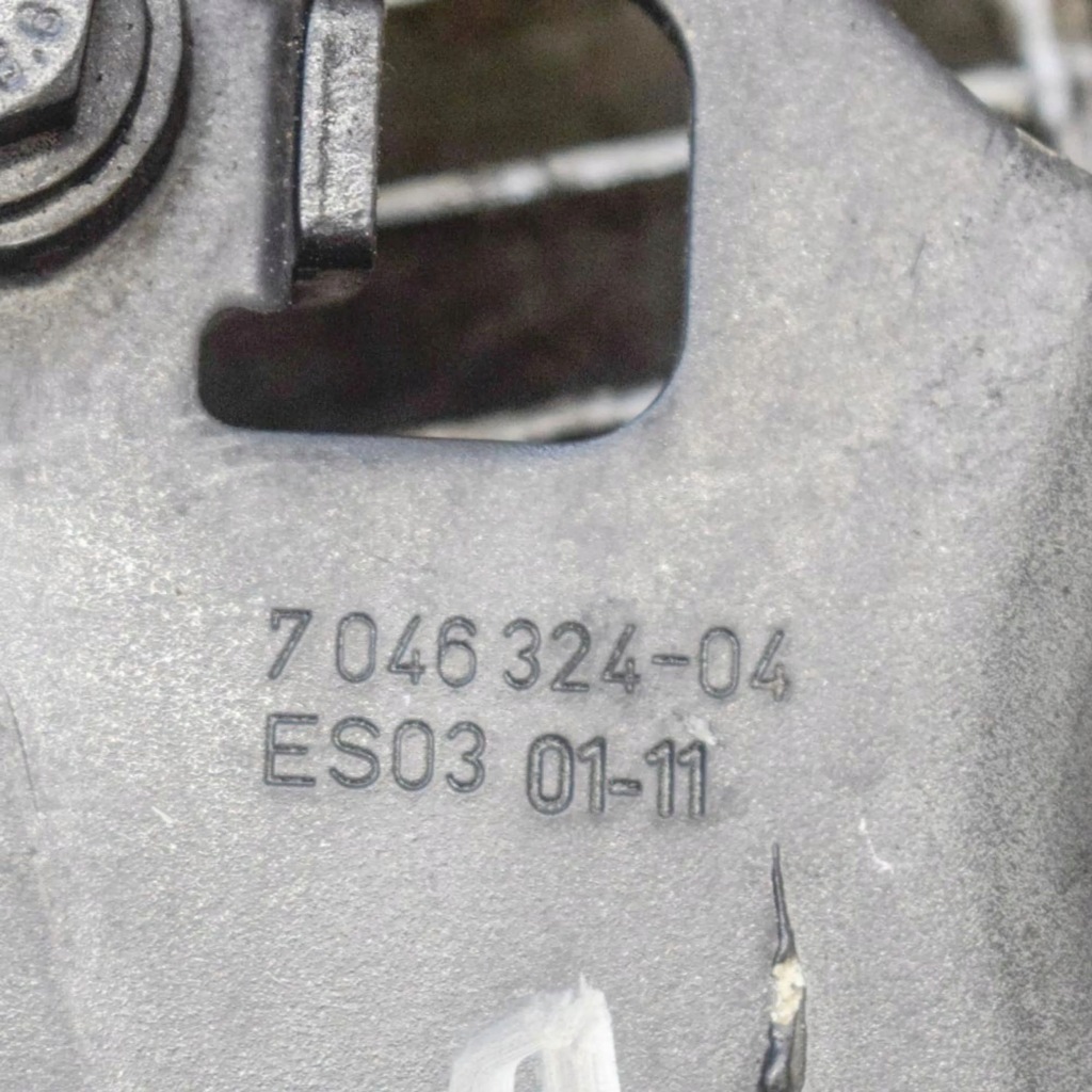 фото №6, Bmw 5 gt f07 2011 права сторона петлі кришки / капот двигуна