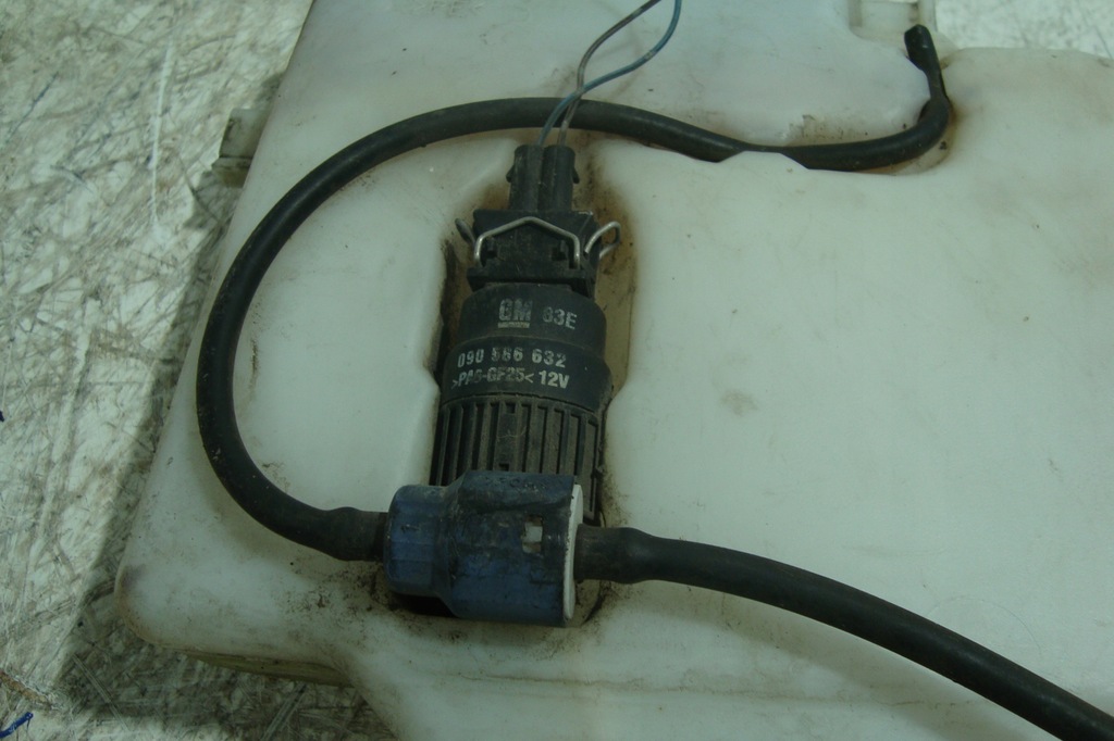 фото №4, Бачок розпилювача помпа suzuki wagon r+ poznań