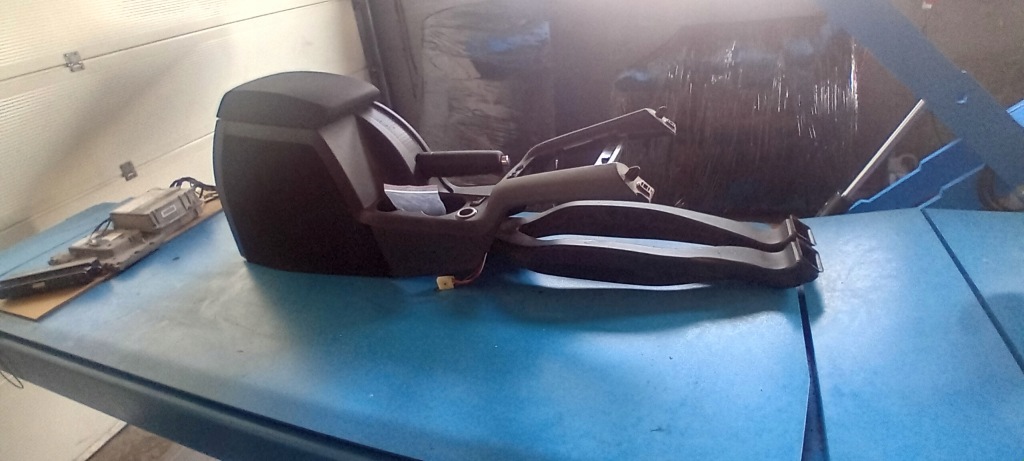 фото №2, Skoda octavia ii подлокотник