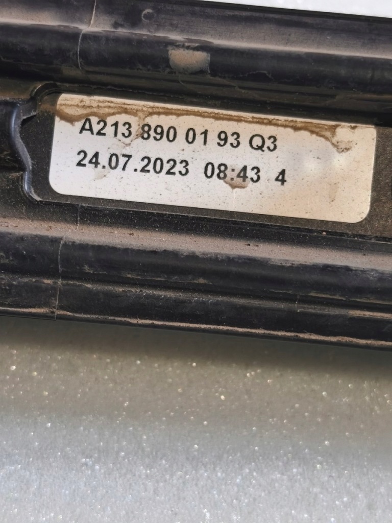 Mercedes w213 універсал рейлінги дахові лівий a2138900193 правий a2138900293 в Україні