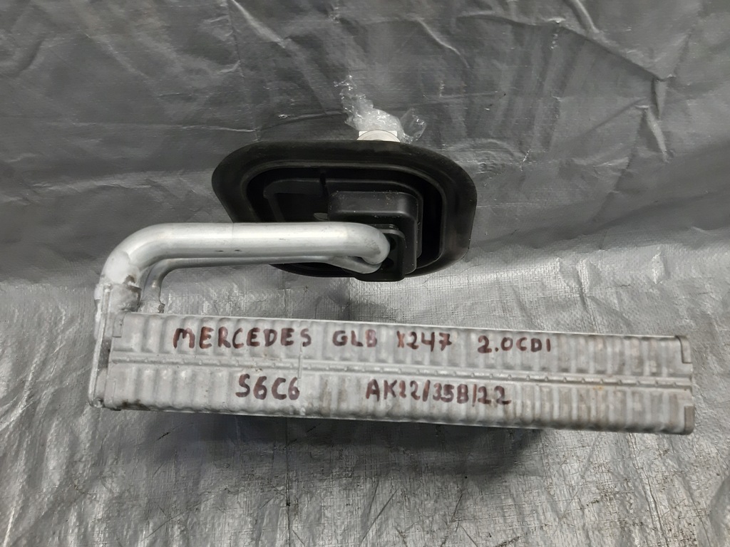 фото №9, Радиатор отопителя кондиционера mercedes x247