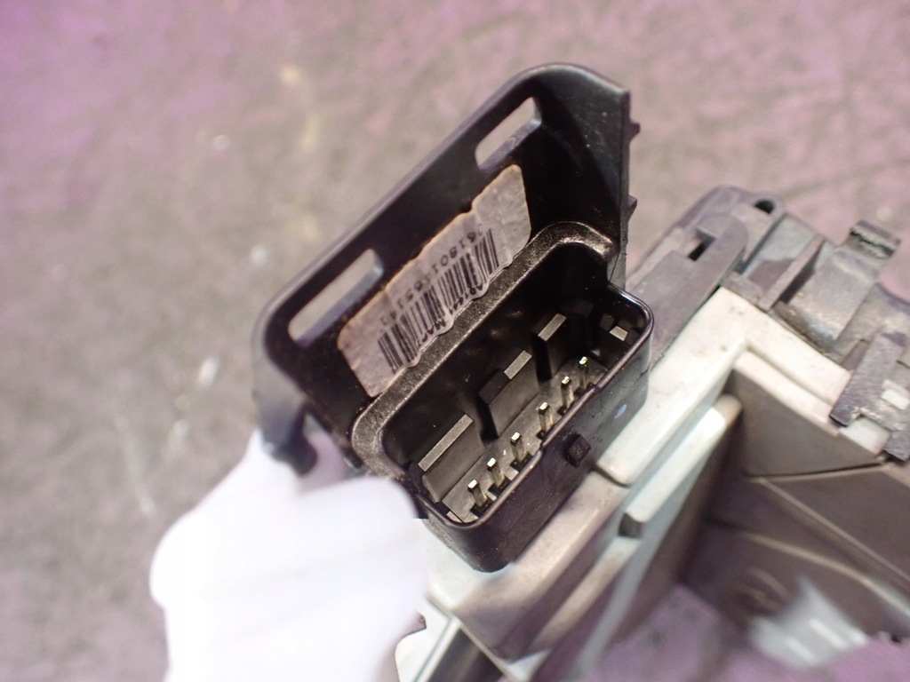 фото №5, Citroen c5 ii kombi 08-17 замок задняя правый тросы 6p