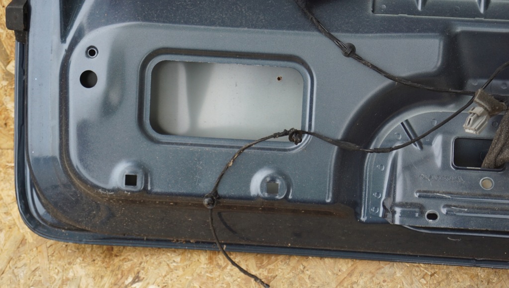 фото №16, Крышка багажника багажника задняя volvo v50